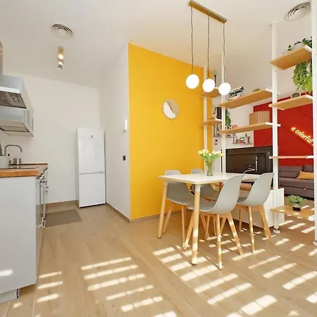 아파트 The Color House 로마