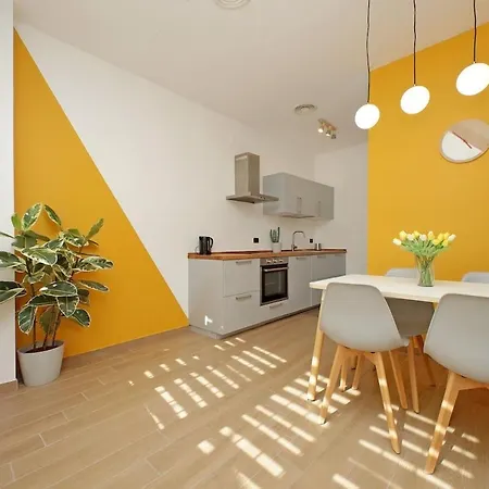 The Color House Apartment *